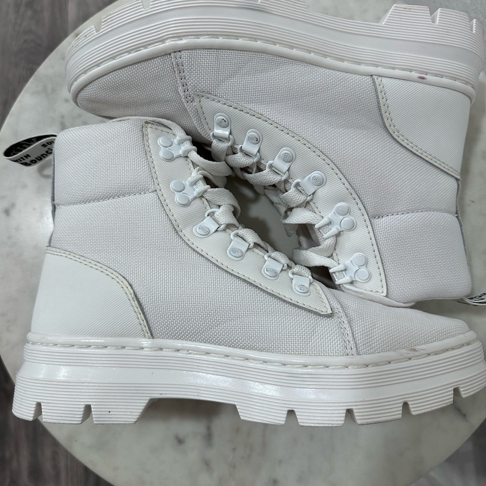 Dr. Martens Combs Women’s Poly Casual Boots Size 6 - Color White Ajax - Picture 7 of 16